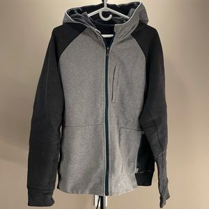 Lululemon Men’s Sweater